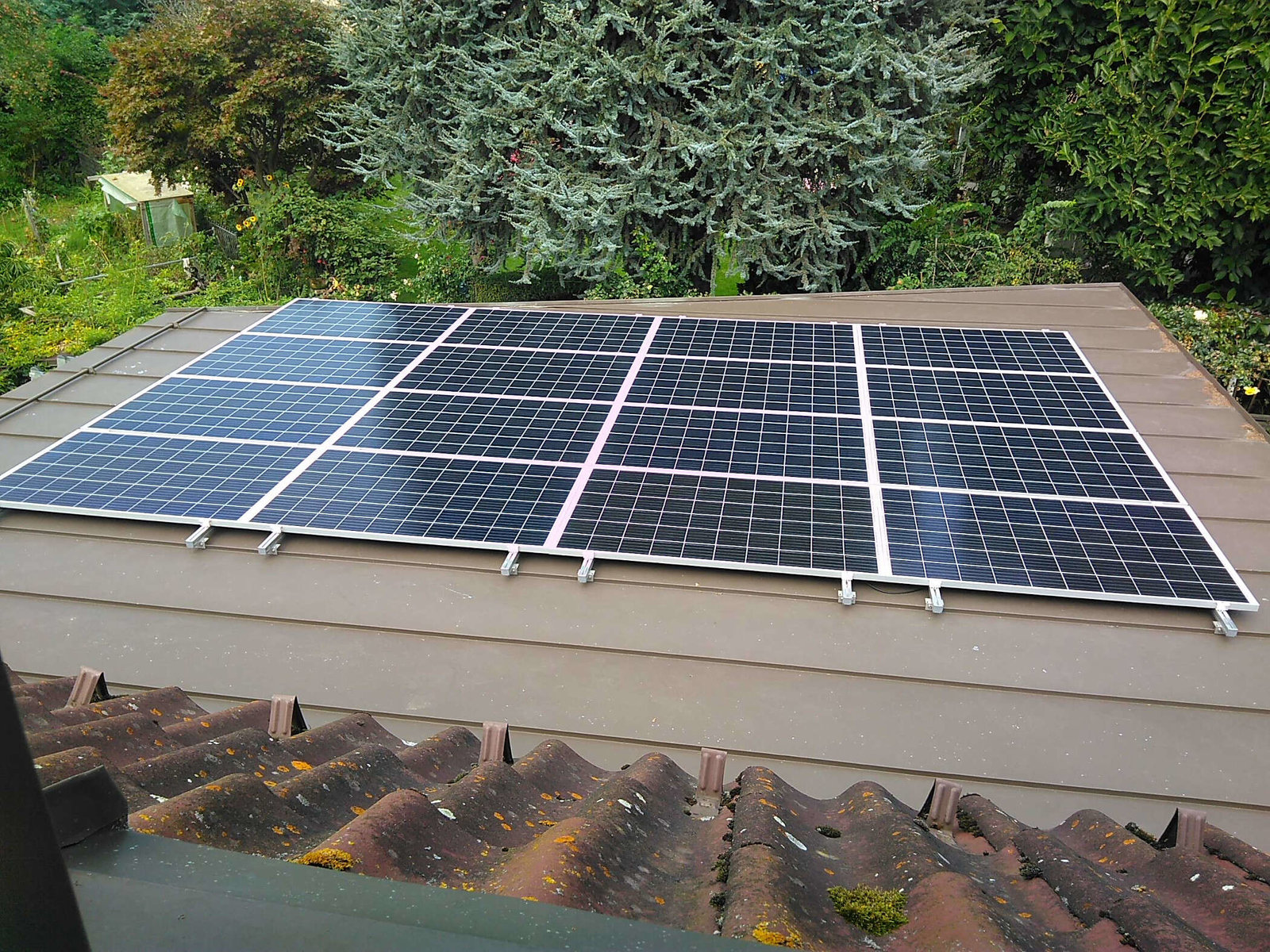 Photovoltaik-Kleinanlage auf Carport dachparallel von Elektrotechnik Schlögl
